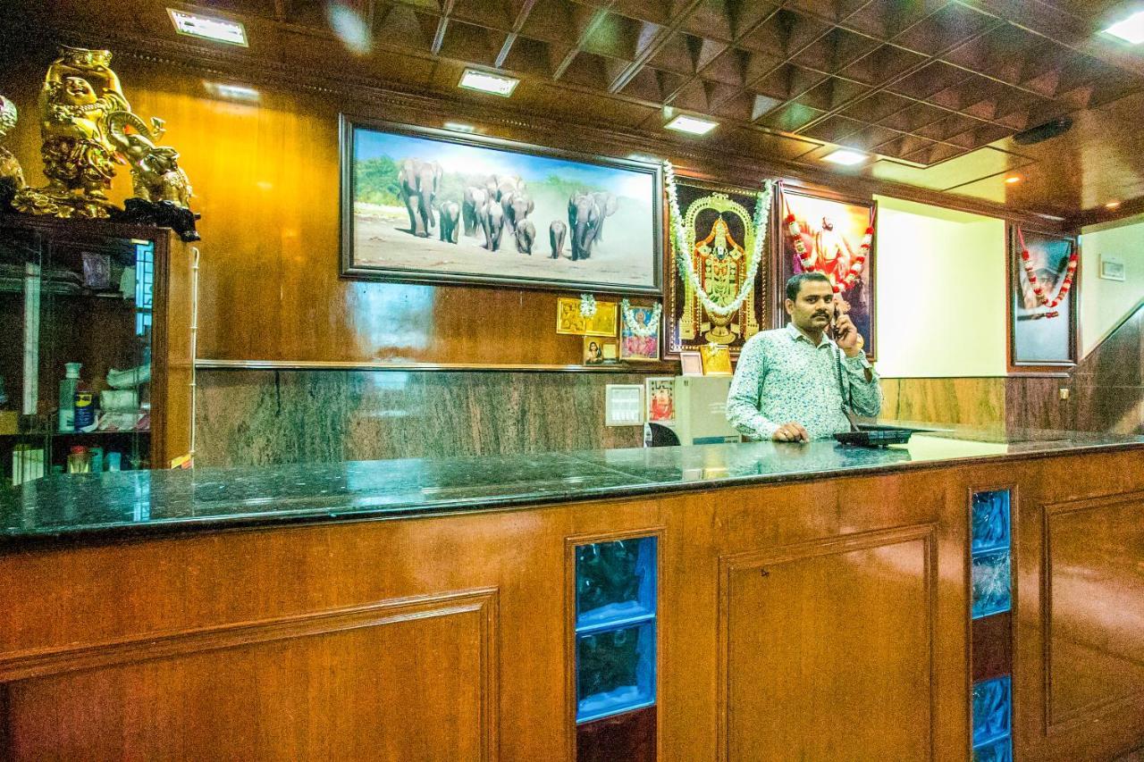 Priyanka Residency Hotel Bangalore Luaran gambar
