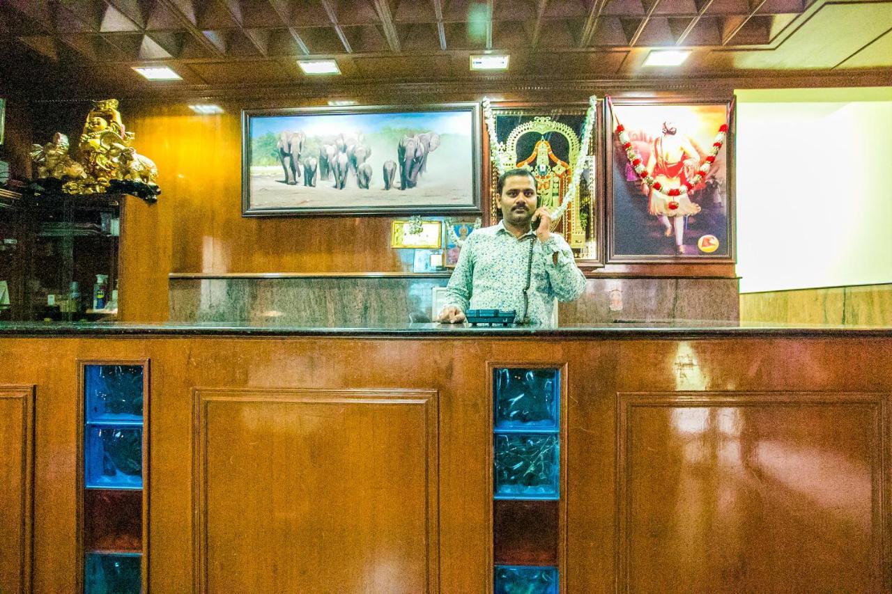 Priyanka Residency Hotel Bangalore Luaran gambar