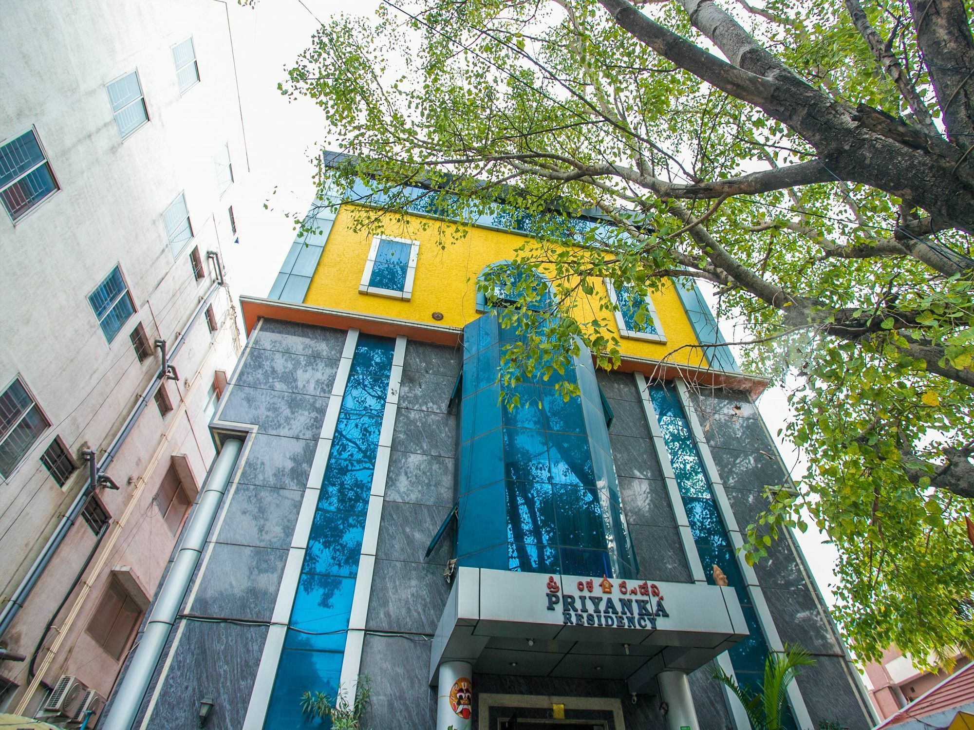 Priyanka Residency Hotel Bangalore Luaran gambar